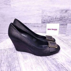 Via Spiga Faina Buckle Textured Leather Wedge Pump Black Gold Women's sz 7.5